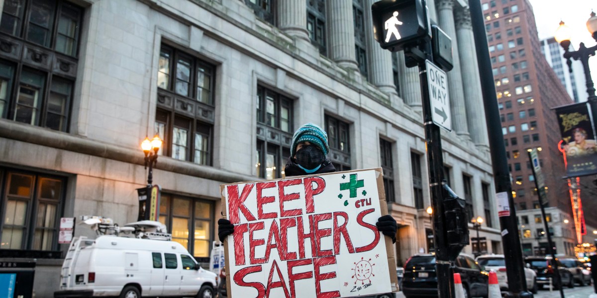 Schools struggle to find substitute teachers due to Omicron | Fortune