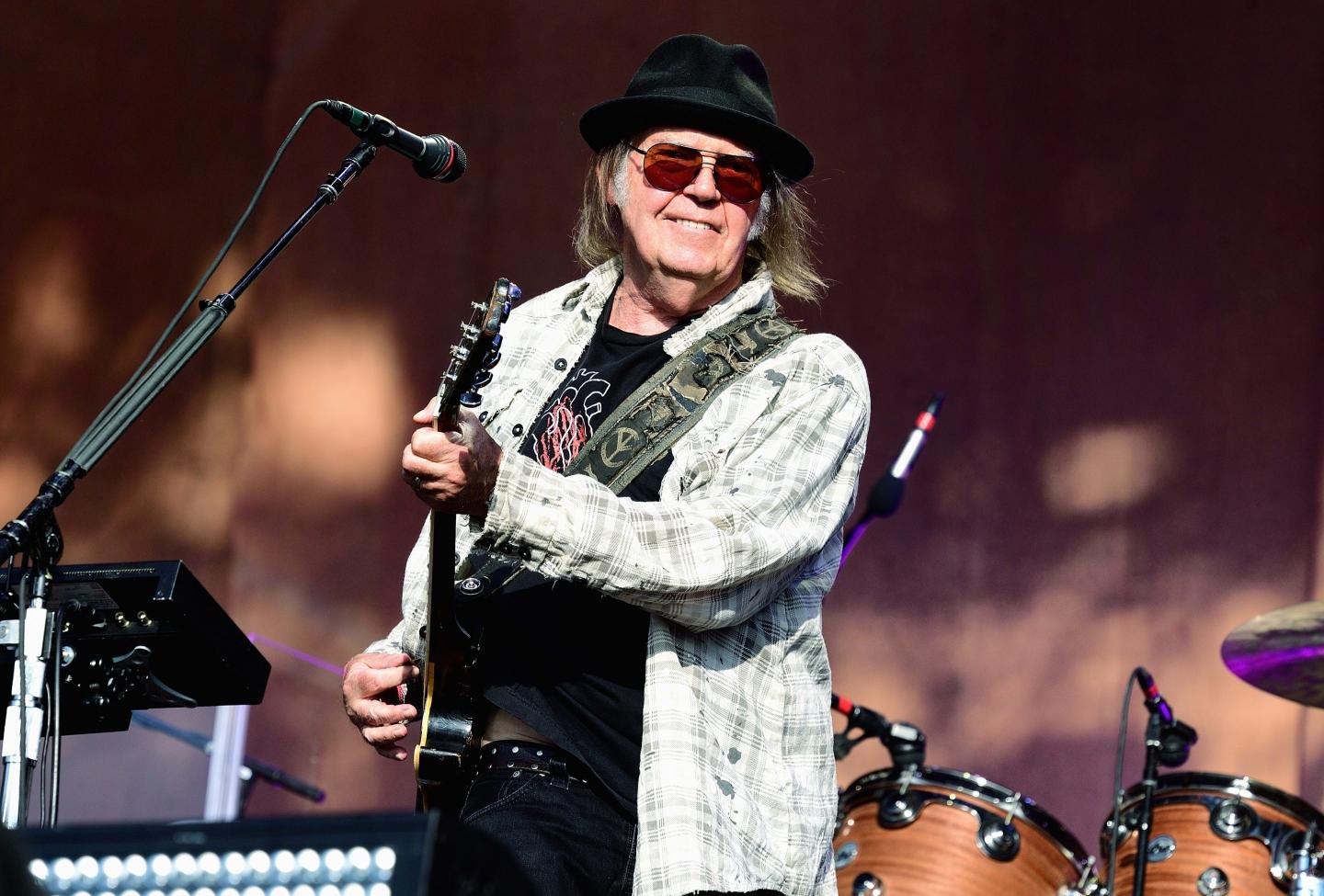 Neil Young gives Spotify an ultimatum: Drop Joe Rogan over COVID misinformation or lose my music