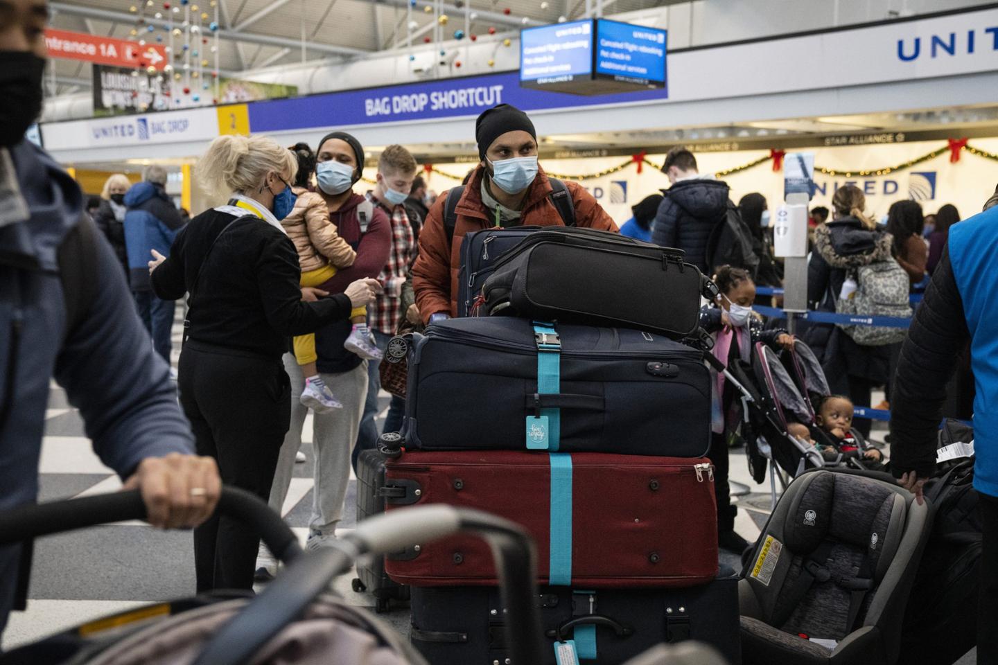 Winter storms and COVID cancel more than 5,300 flights in the U.S. over the New Year’s weekend
