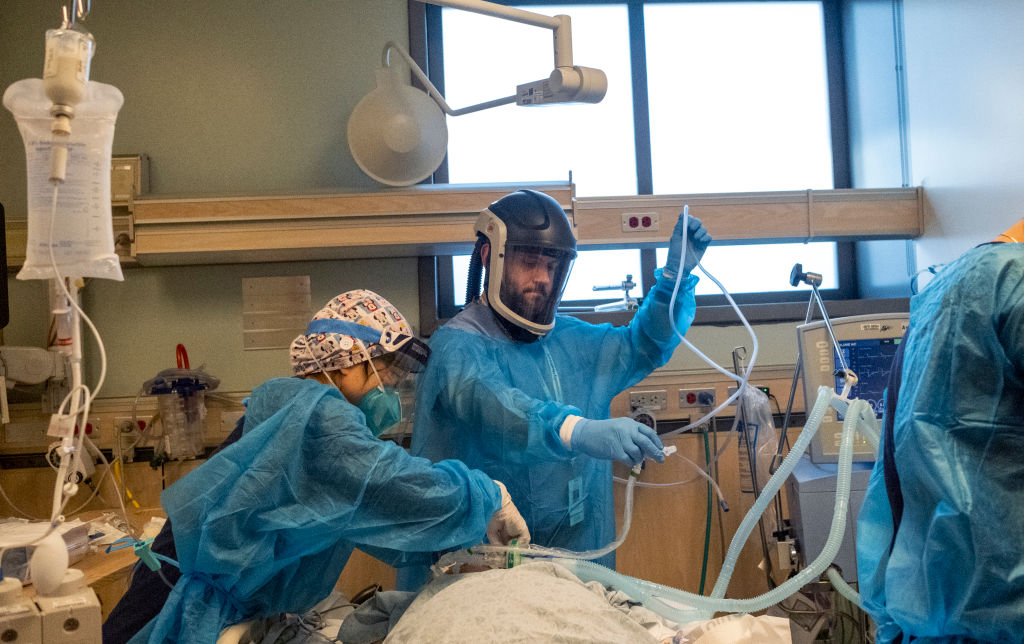 Almost all teens needing ICU care for COVID are unvaccinated