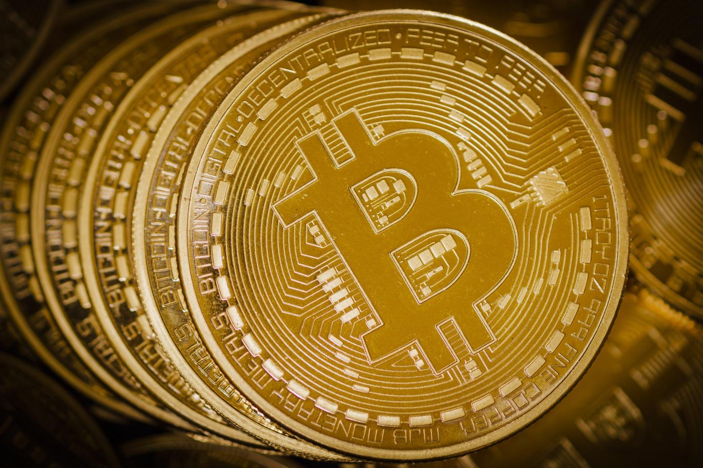 Even amid crypto’s early-2022 jitters, some analysts still think Bitcoin at $100,000 is in reach