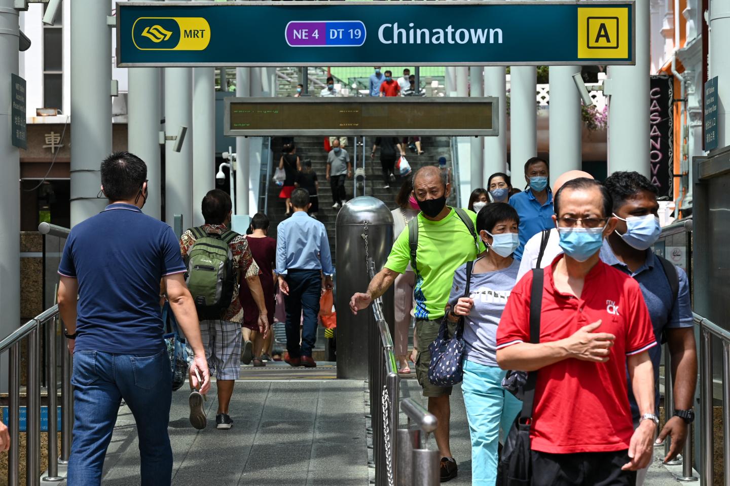 Singapore ranks COVID vaccines by death rate—and Moderna comes out on top