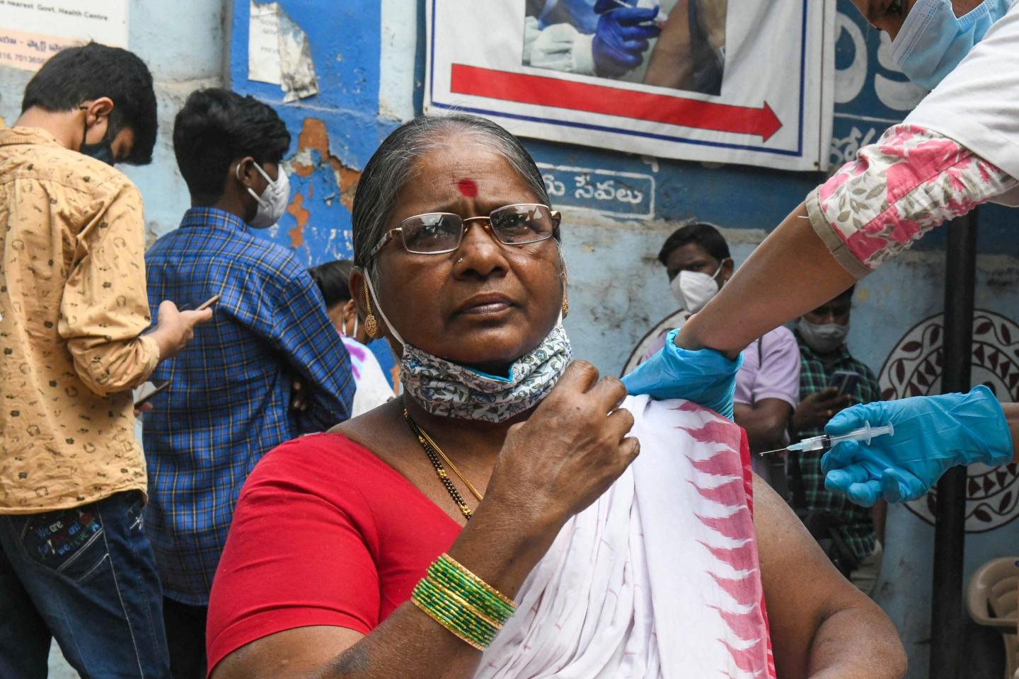 INDIA-HEALTH-VIRUS-VACCINE