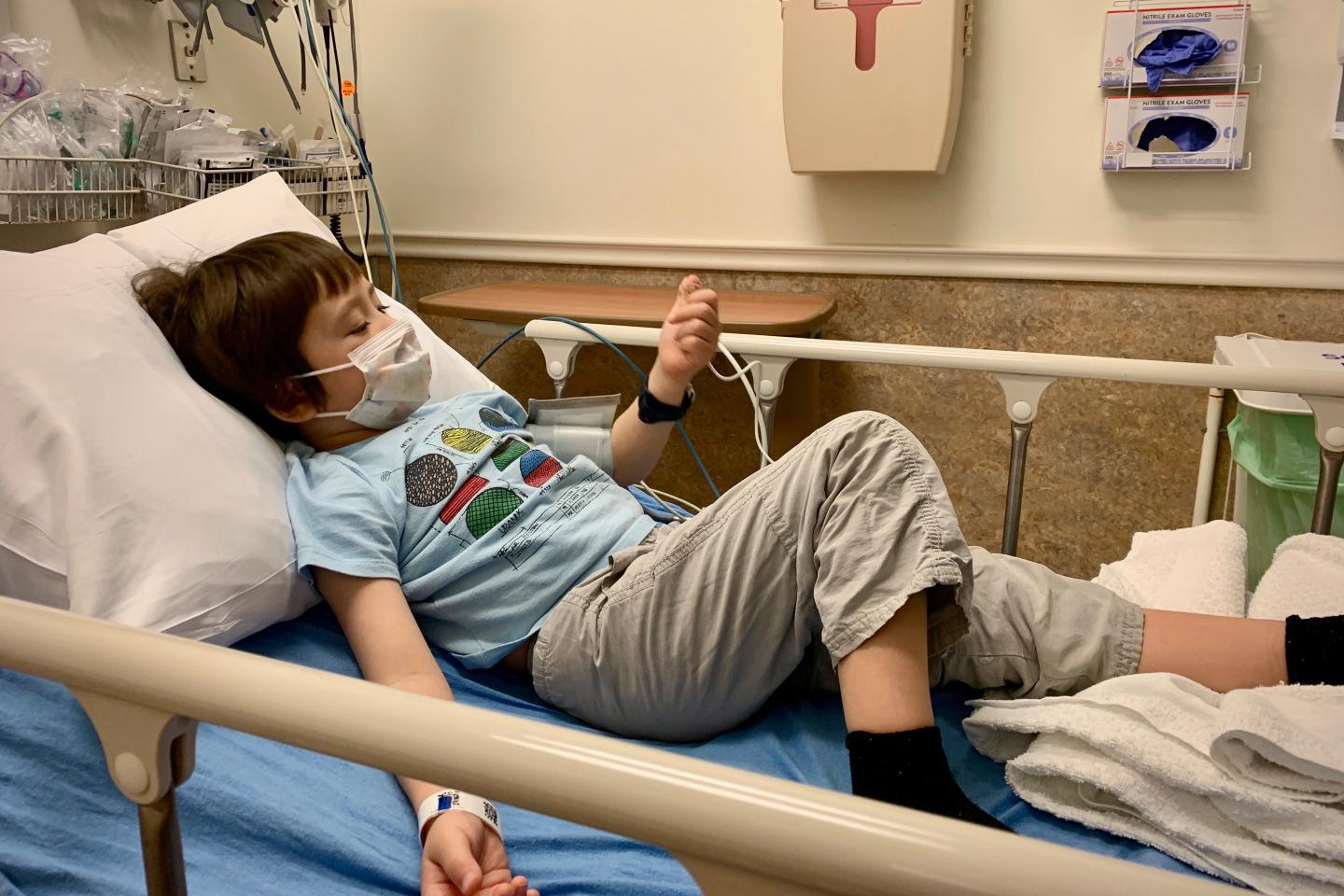 Child hospitalization rates reach record highs amid Omicron’s surge