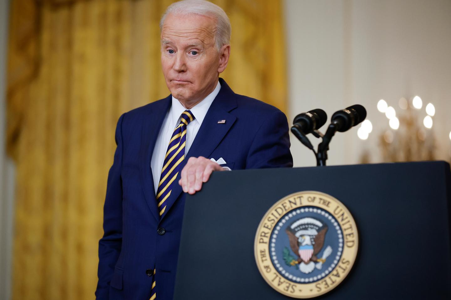 Democrats just lost the most support in one year in Gallup poll history