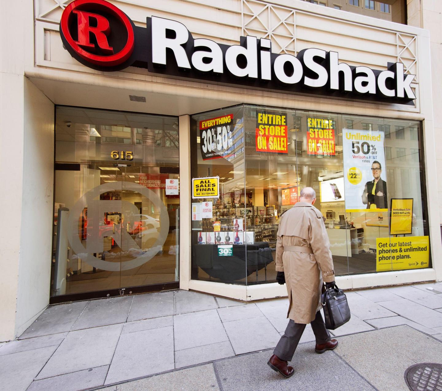RadioShack storefront