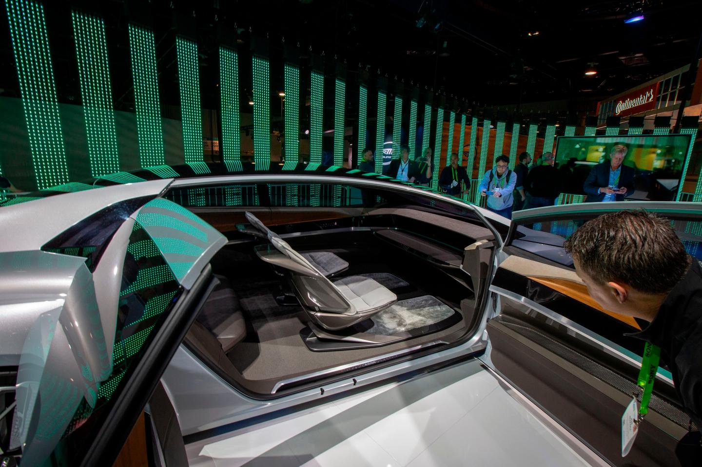 Audi and Aptiv invest $285 million in ‘orchestral director’ for self-driving car data