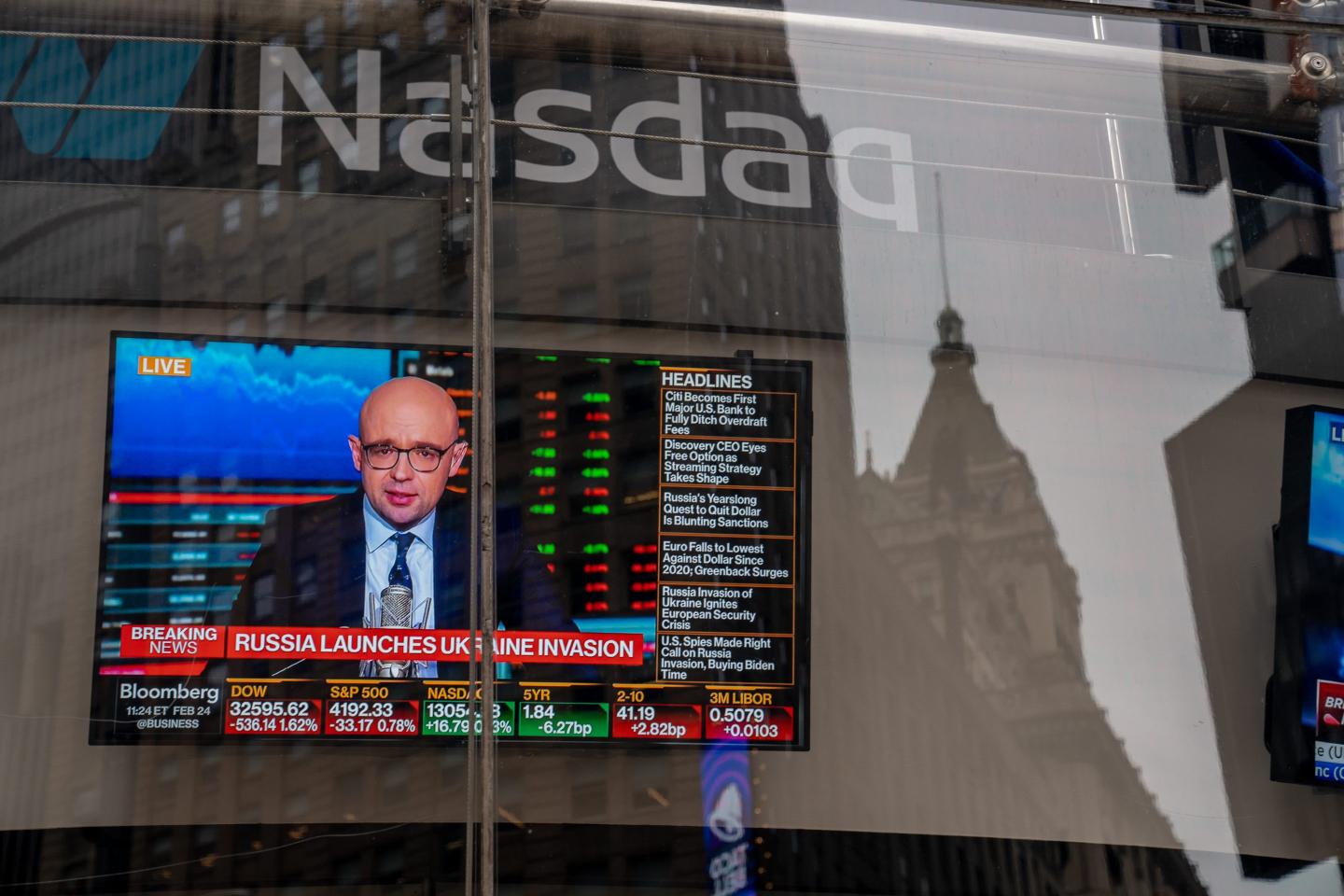 3 strategies to protect your portfolio as the Ukraine invasion amps up market uncertainty