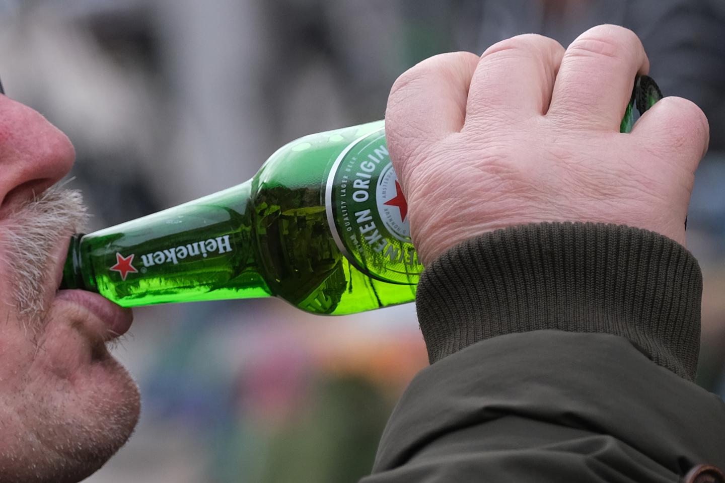 Beer-drinkers beware: Heineken plans to raise prices by ‘courageous’ amounts to deal with inflation