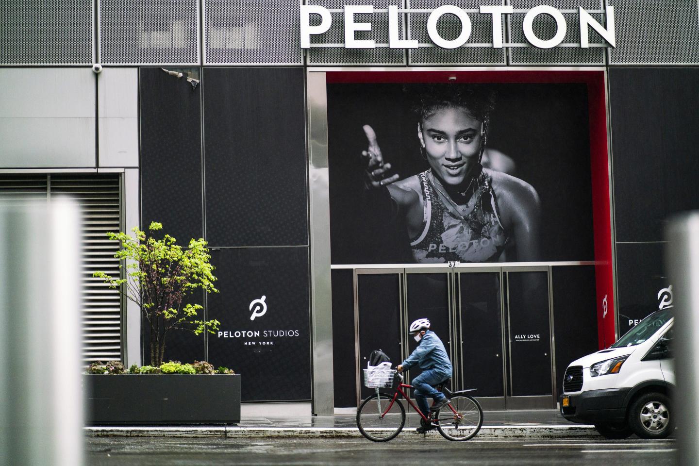 Peloton company recalled Its treadmills After One Child Died And others were Injured
