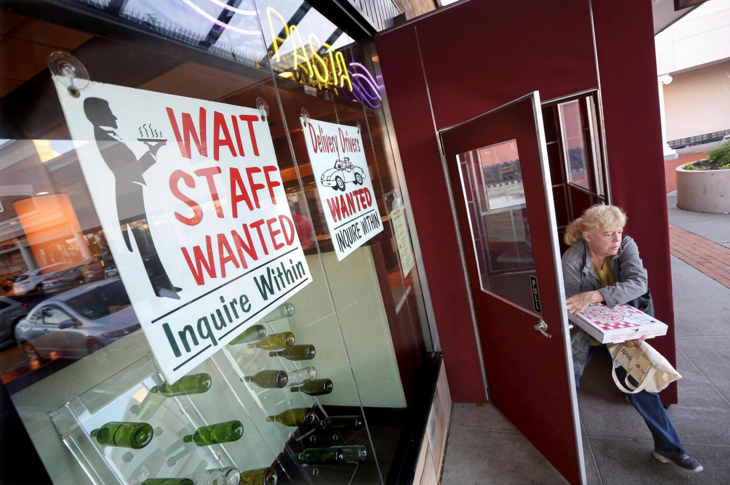 Half of U.S. mom-and-pop businesses handed out raises during the Omicron labor shortage