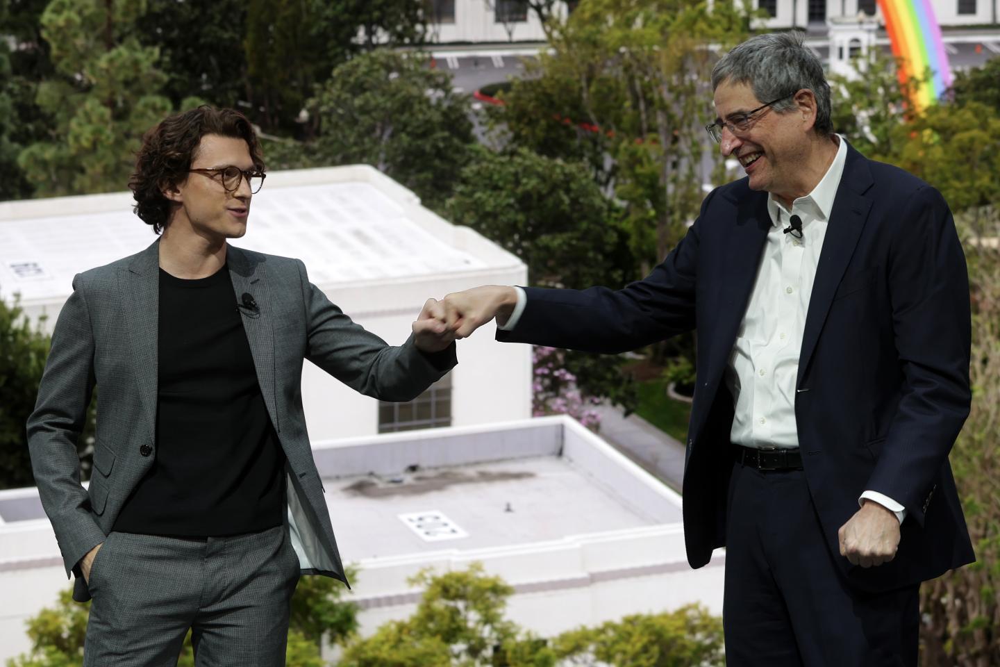 It’s not just you—the world is beginning to rethink the handshake