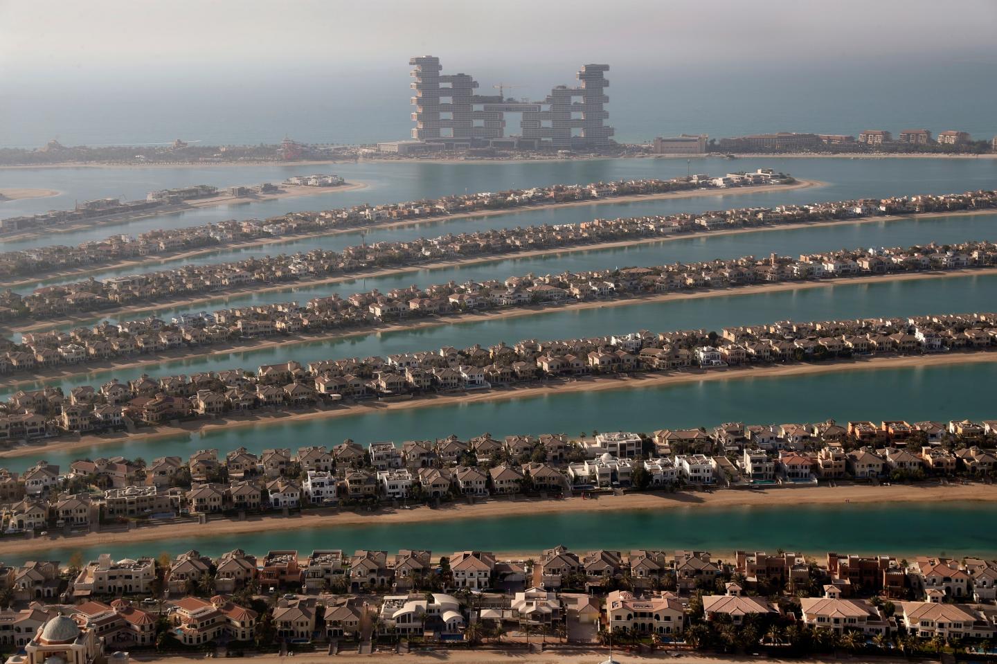Juxtaposition: Opulent resort hosts climate summit in Dubai