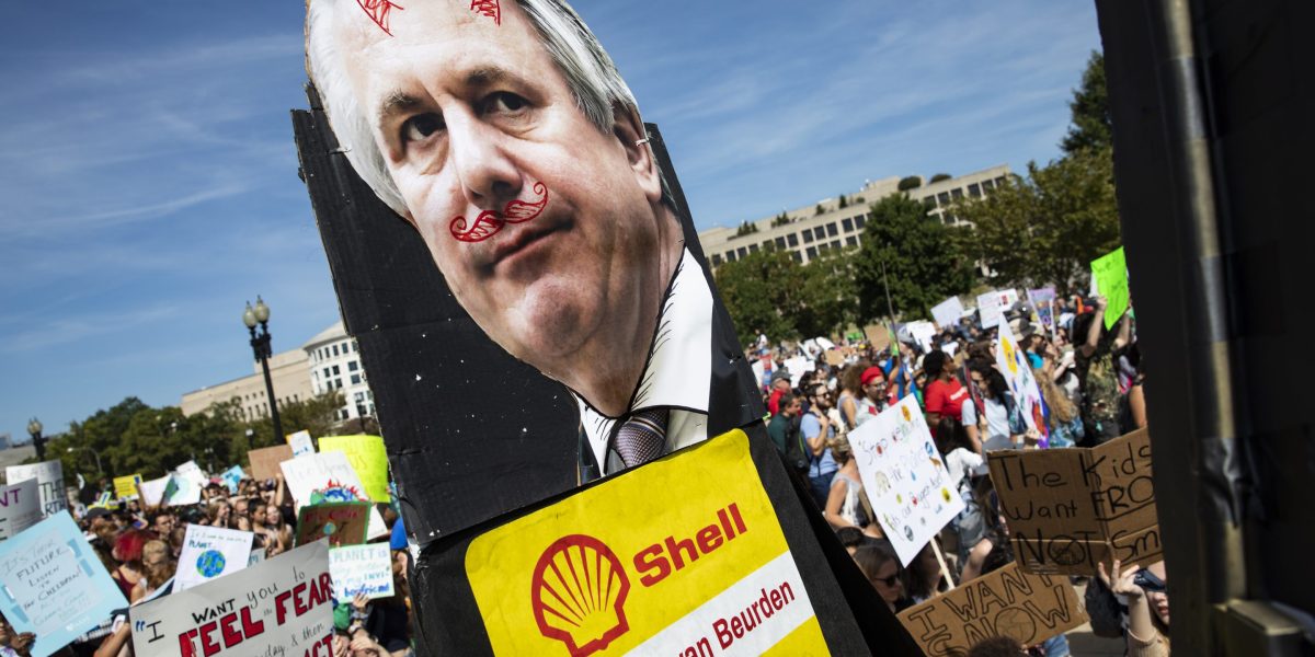 Shell board members are going to be sued for cutting emissions | Fortune