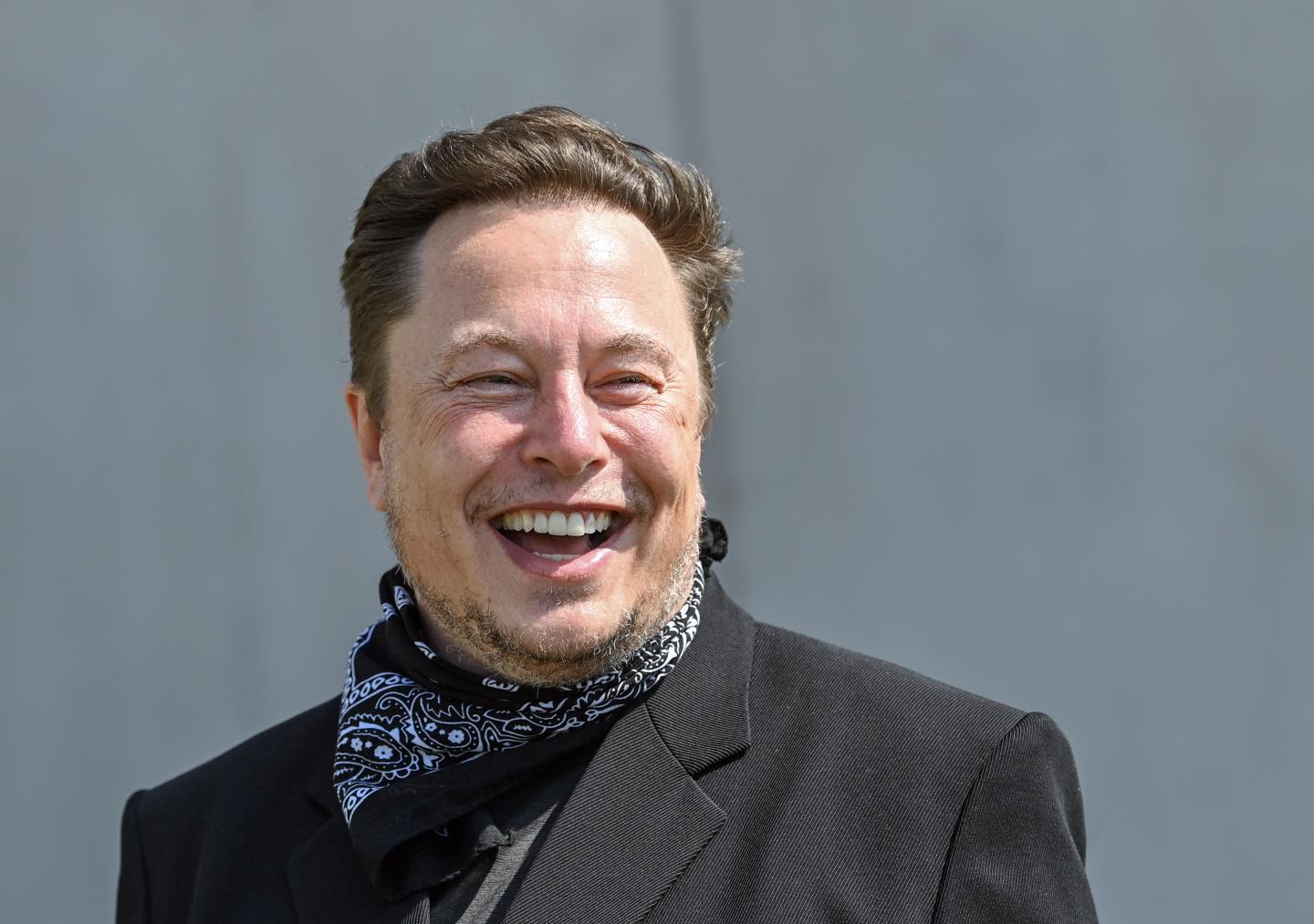 Elon Musk dares U.S. labor union to try to unionize Tesla car factory