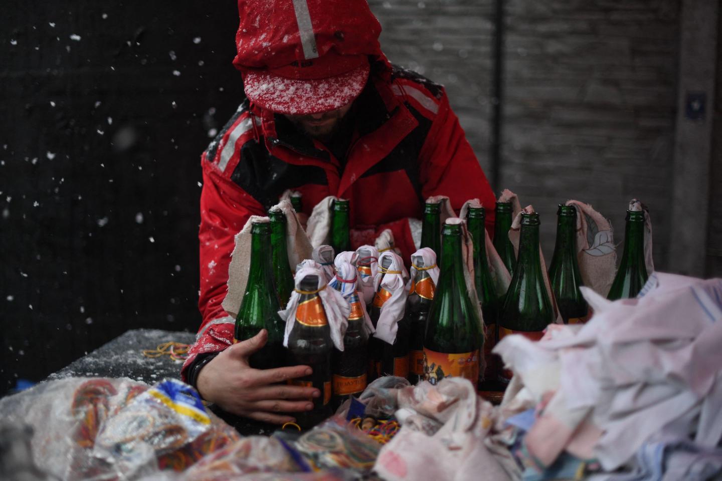 Ukrainian brewery ditches beer to make Russian-fighting Molotov cocktails instead