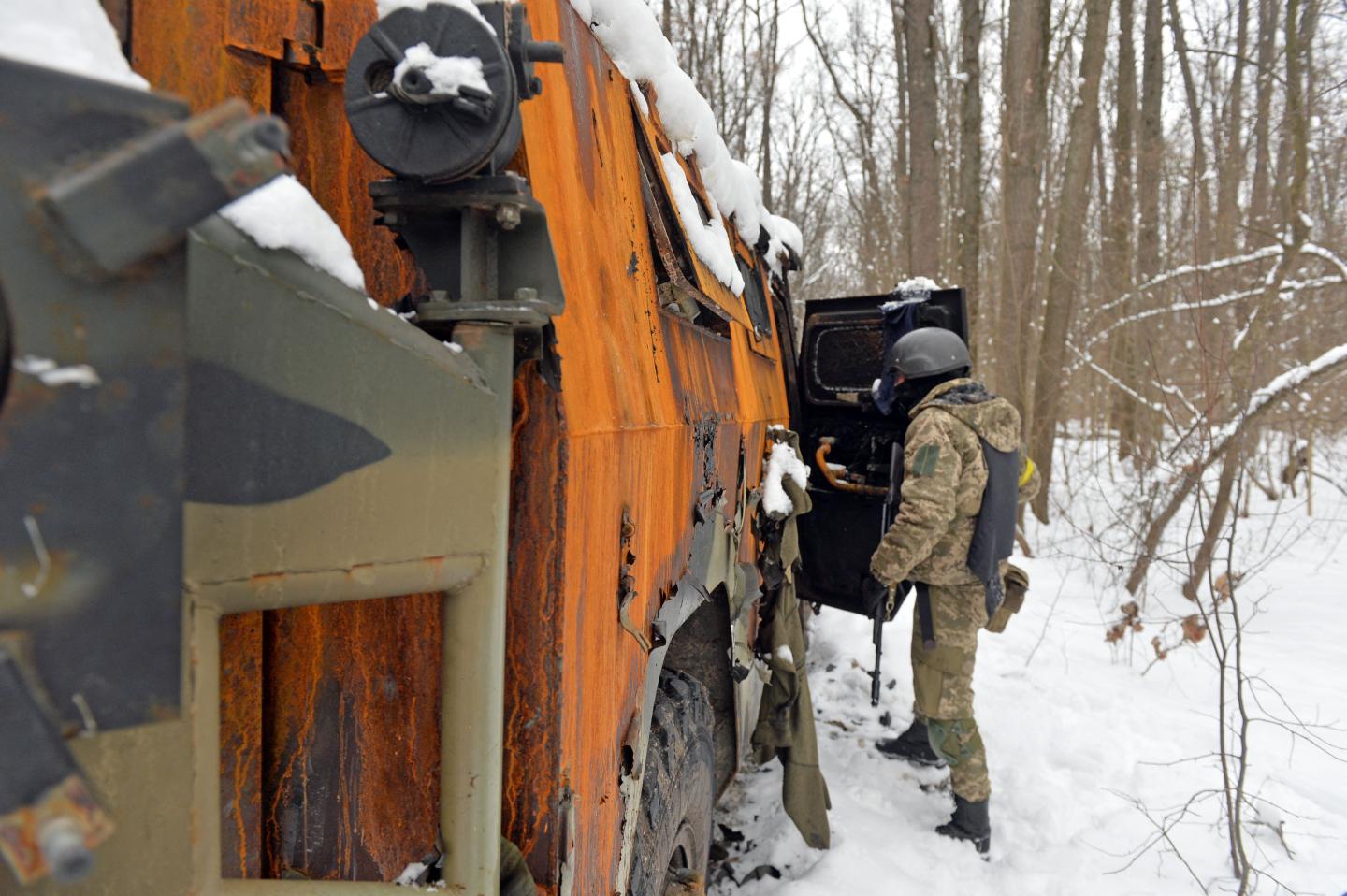 Who does—and doesn’t—support sending U.S. troops to Ukraine