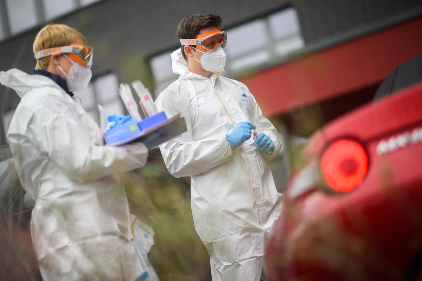 Germany warns of ‘many deaths’ as COVID infections hit new records