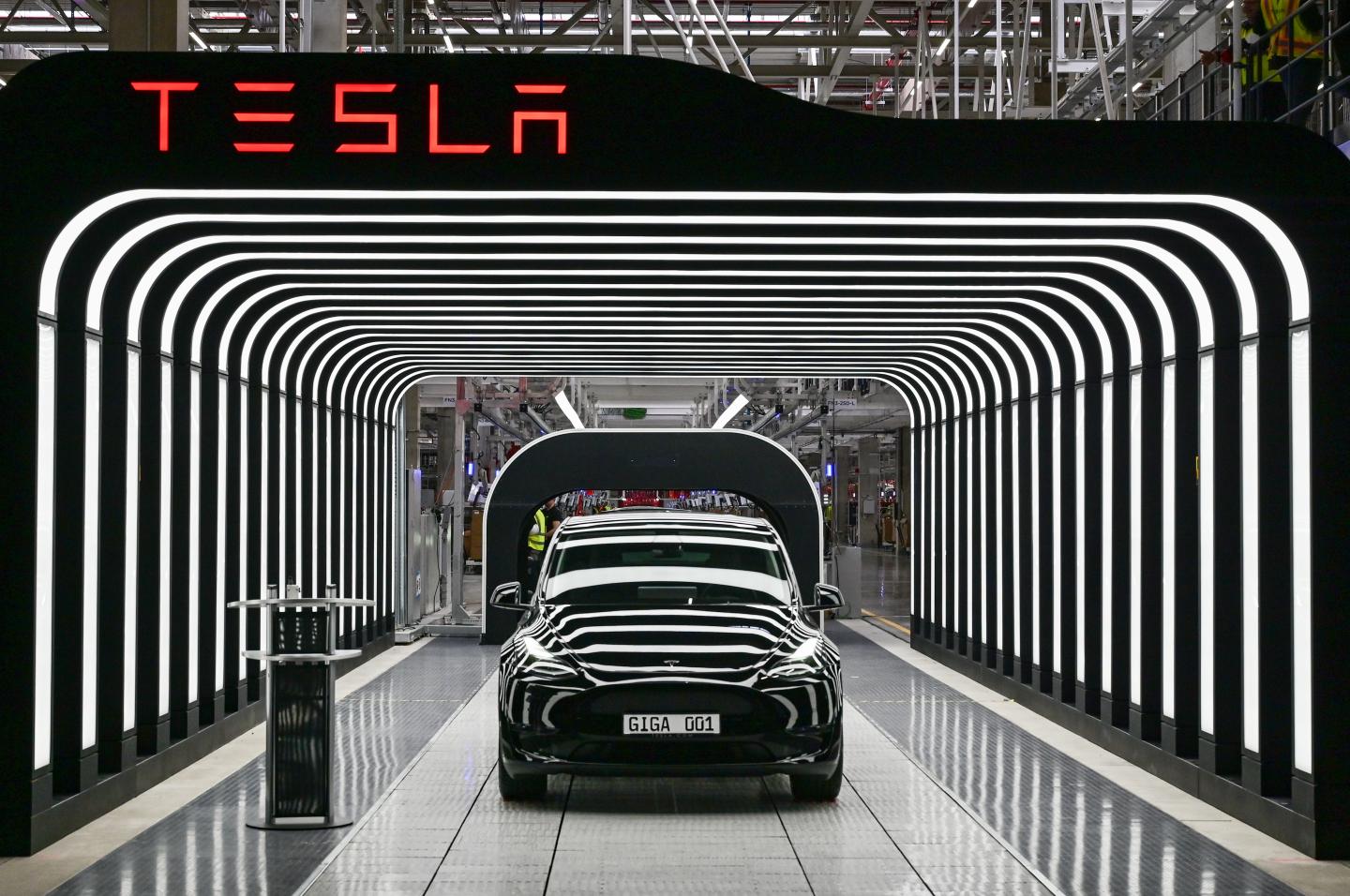 Tesla sees share price jump after revealing plans for another stock split