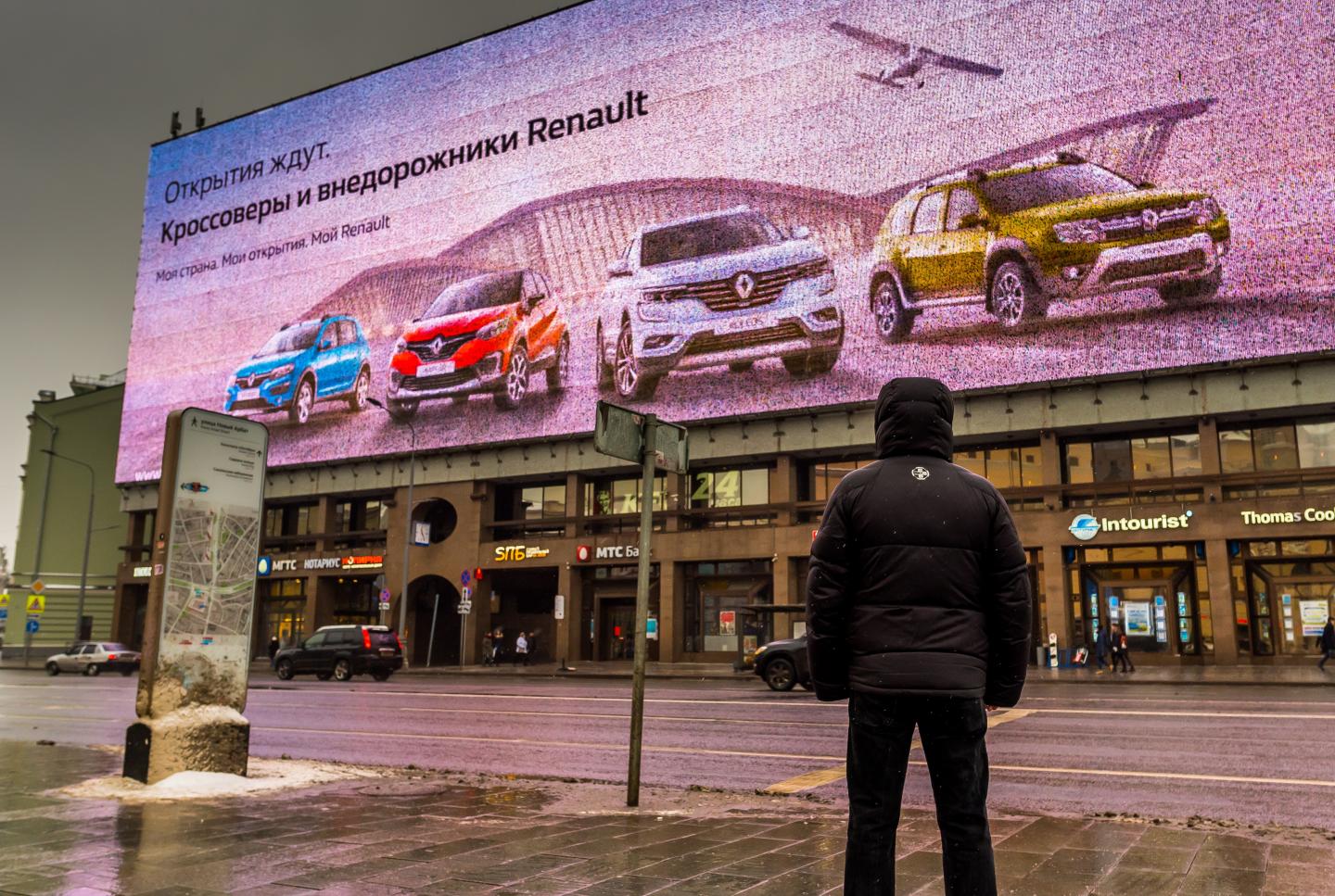 Renault finally mothballs Moscow plant and weighs an expensive exit from Russia after shaming over Ukraine puts it in a corner