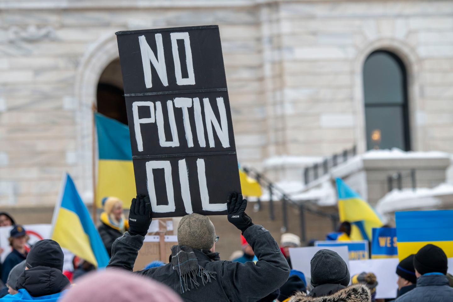 The world’s biggest oilfield contractors are quitting future Russia work