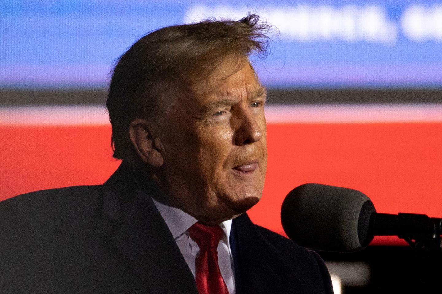 Trump continues campaign to find dirt on Hunter Biden and asks Putin to release it amid war in Ukraine
