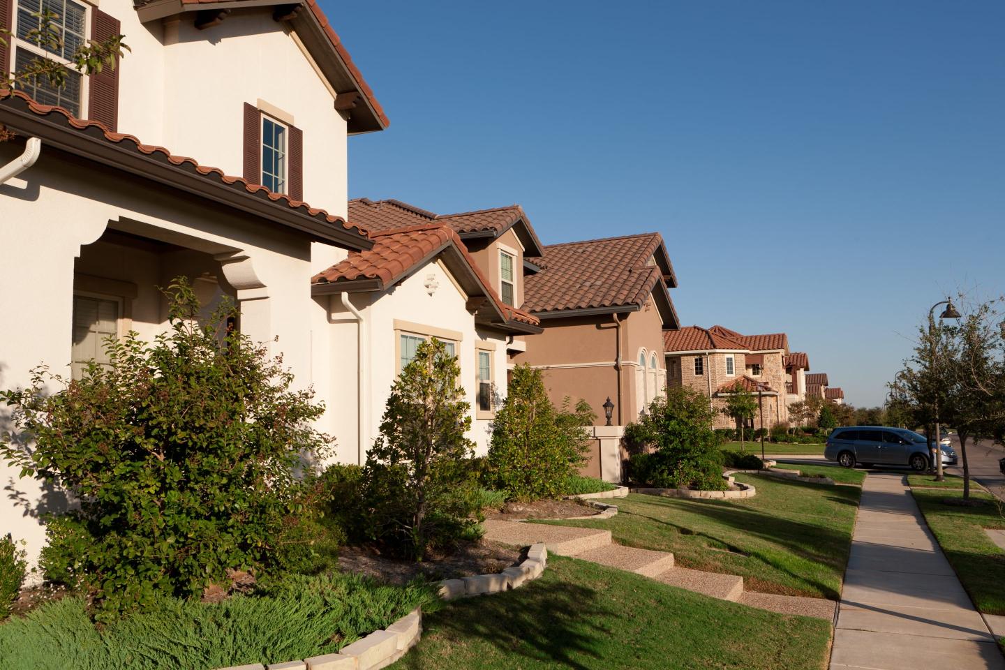 Home prices soar as buyers flood the market  before mortgage rates go higher