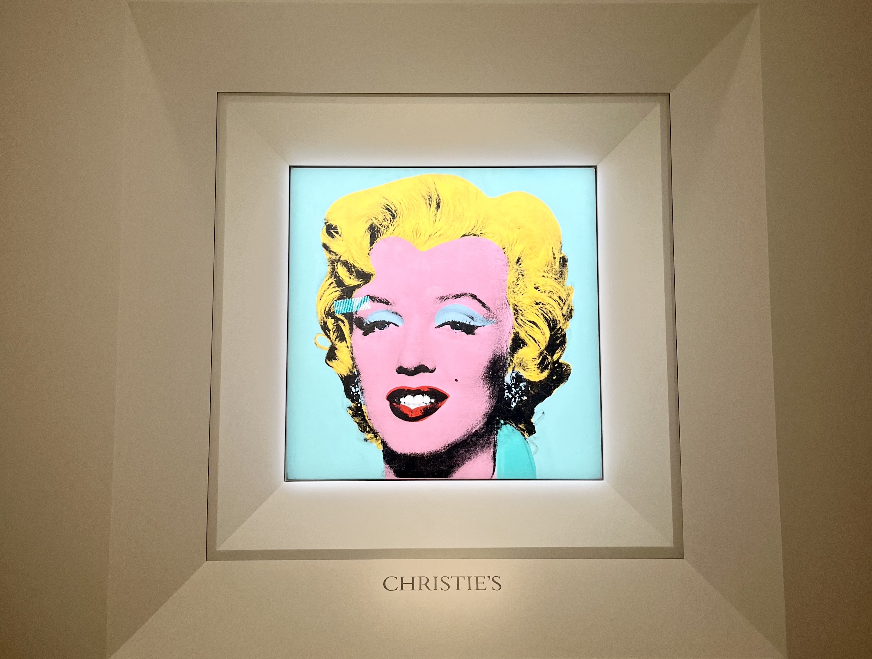新品未開封Andy Warhol’s Marilyn Monroe 1000％ Warhol's Marilyn Monroe painting sold for record-breaking $195m