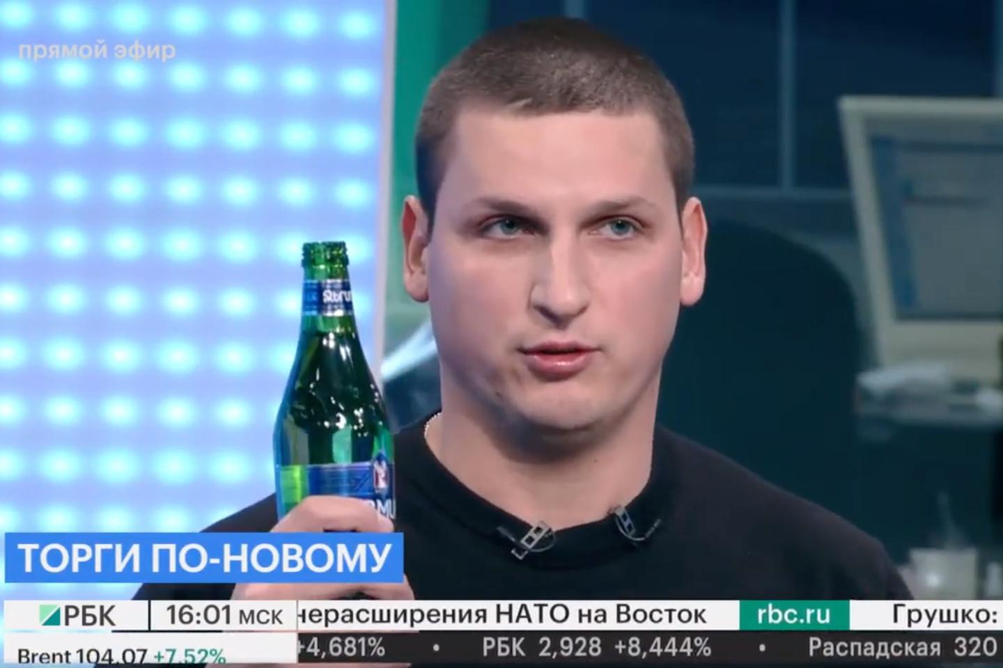 Russian investment expert drinks to ‘death’ of markets, says he’ll go back to being a Santa Claus