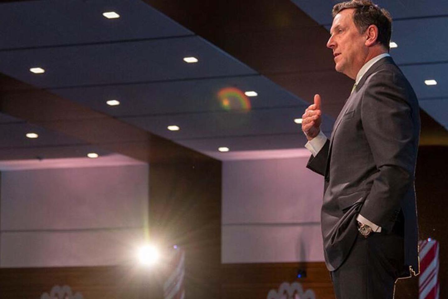 photo of Northwestern Mutual CEO John Schlifske talking