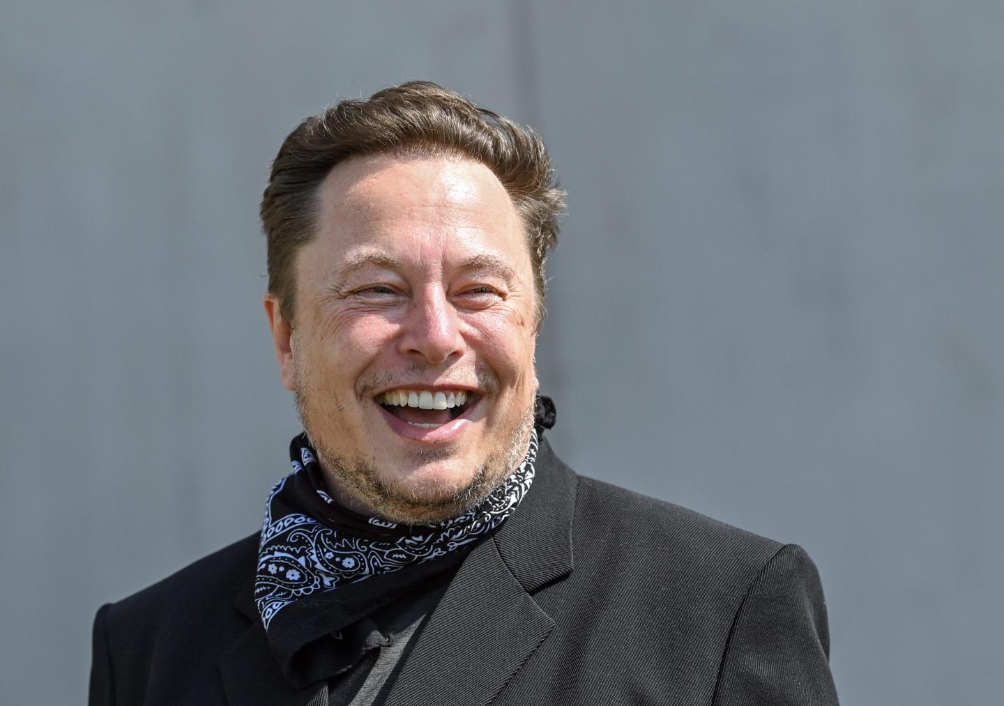 Elon Musk opens Tesla’s Texas gigafactory with an all-night, neon-light ‘Cyber Rodeo’