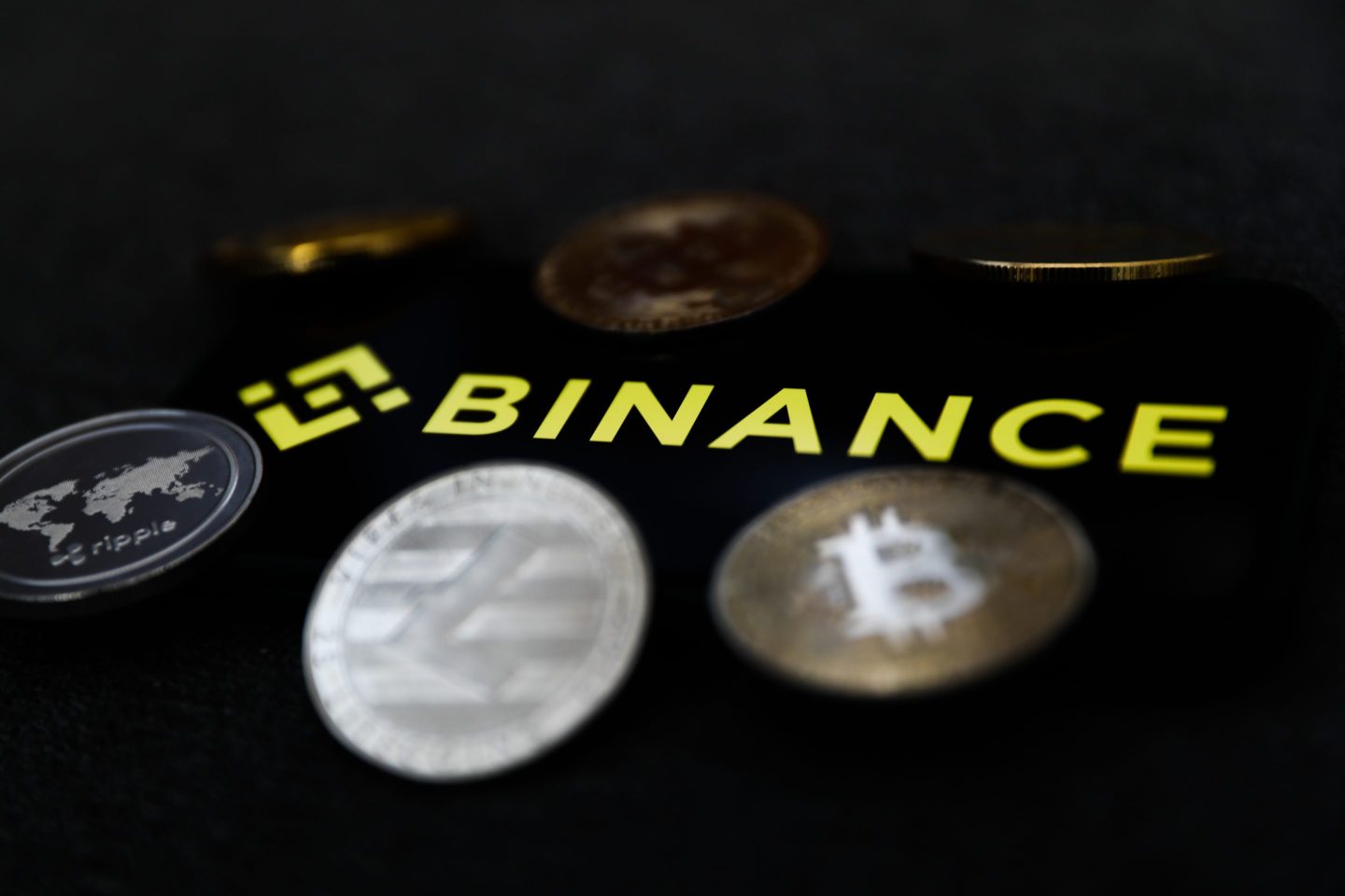 A graphic showing Binance's logo