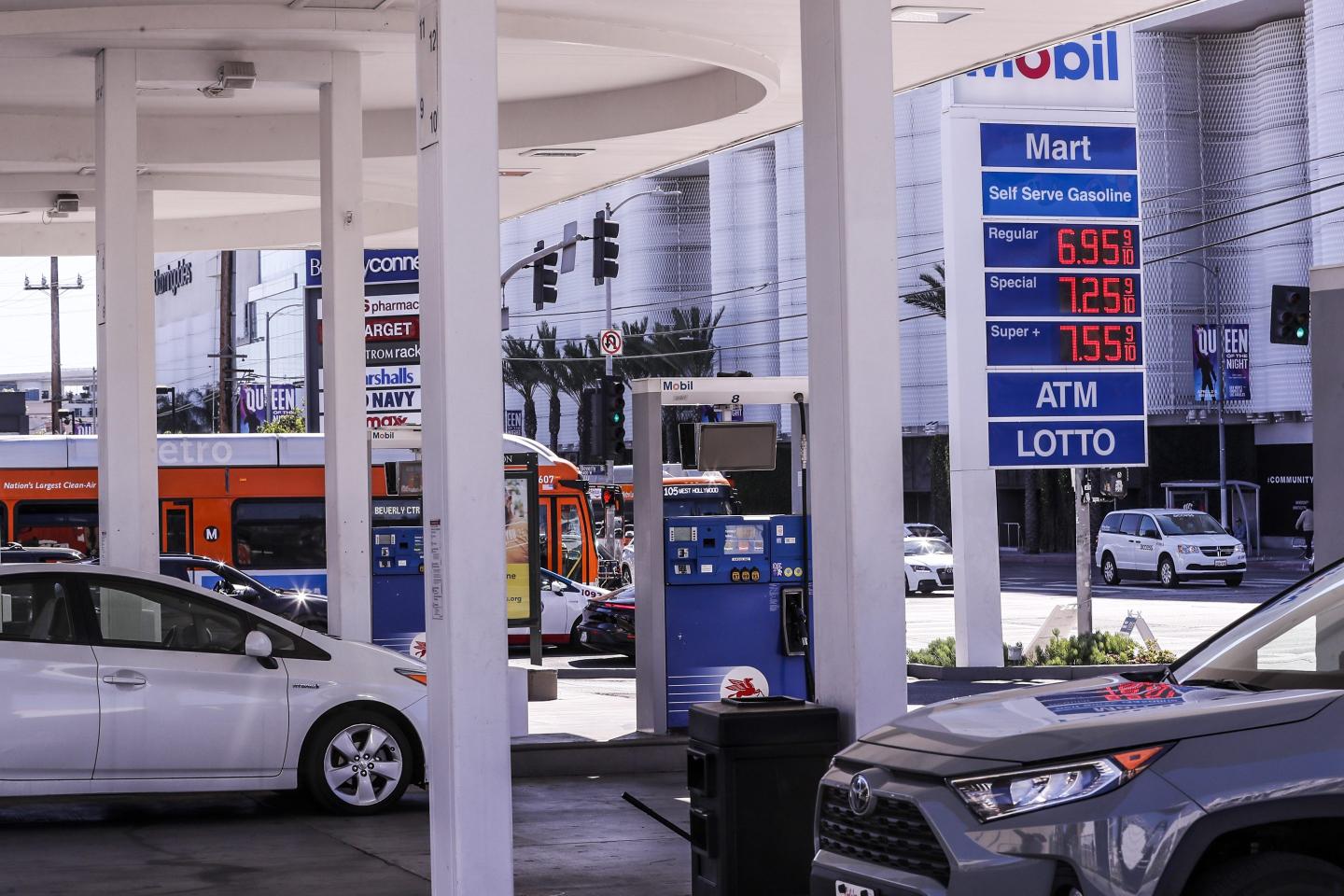 Biden wants to let people buy blended gasoline to lower prices. There’s just one big problem