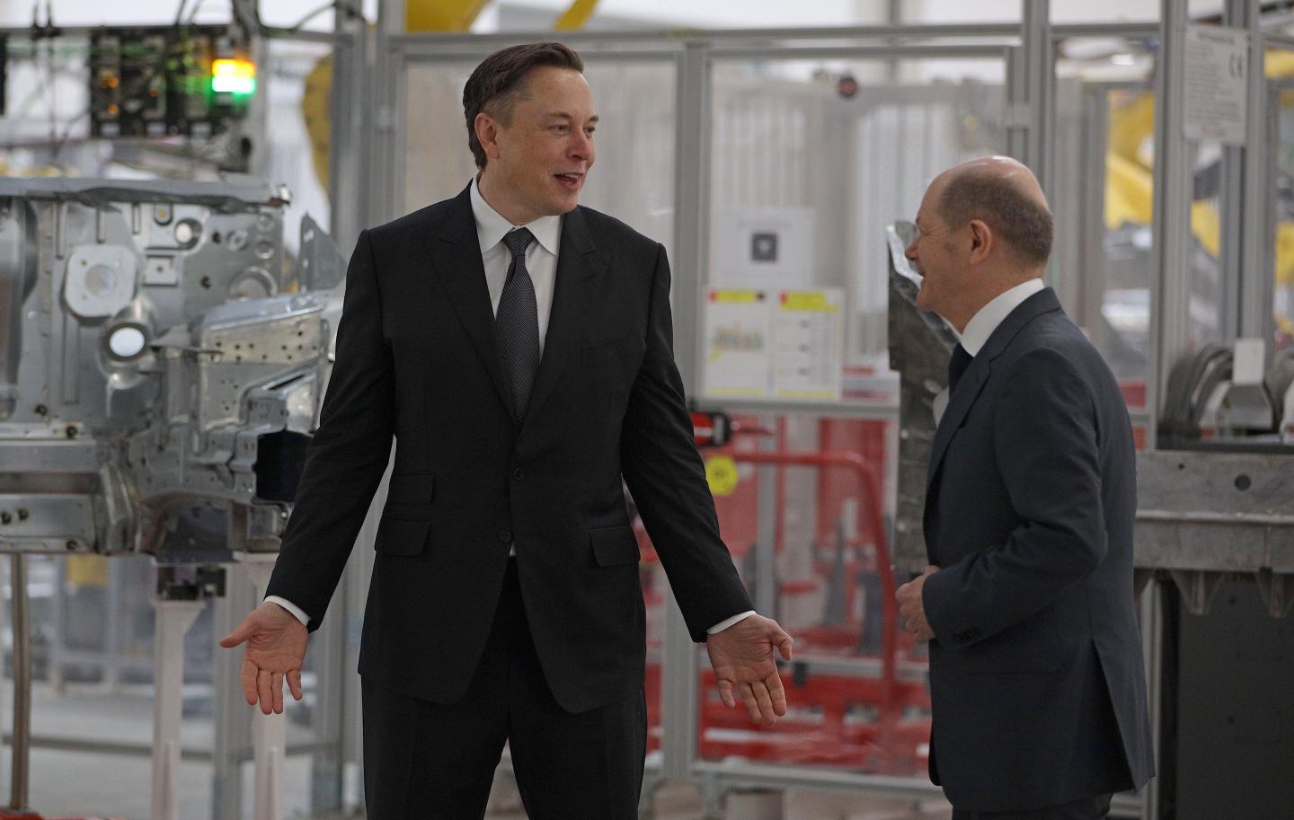 Tesla shares plummet as investors worry Twitter will be a huge distraction for Elon Musk