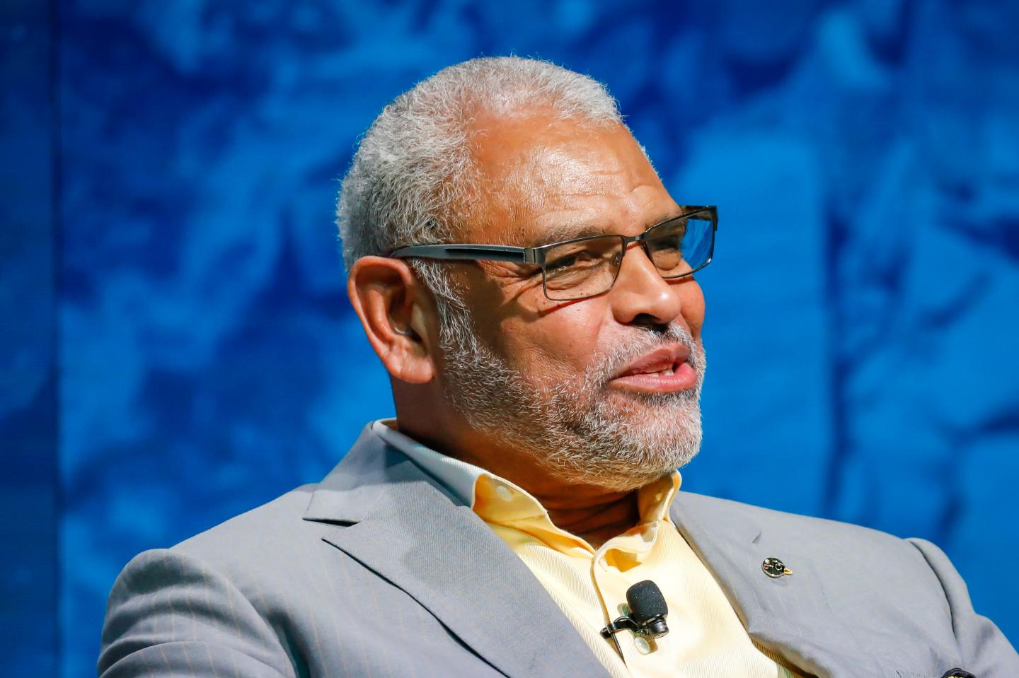 Carnival CEO Arnold Donald to step down, shrinking the already thin ranks of Black CEOs