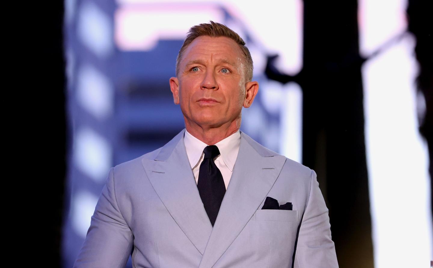 COVID-19 temporarily stops Daniel Craig’s return to Broadway