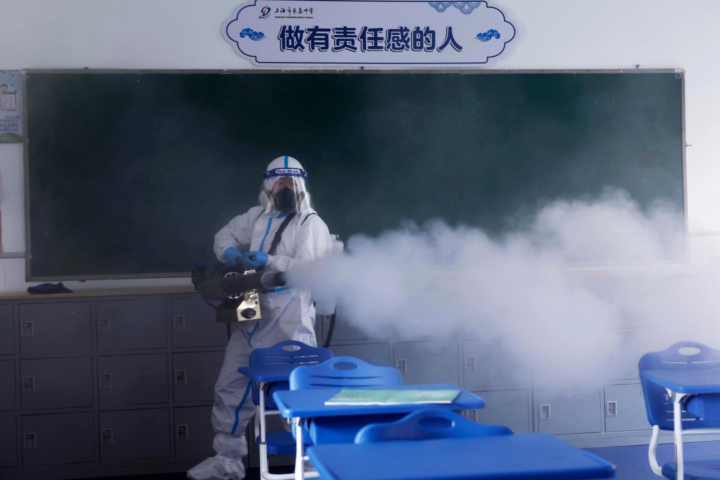 Shanghai COVID cases bounce back as strict lockdown persists
