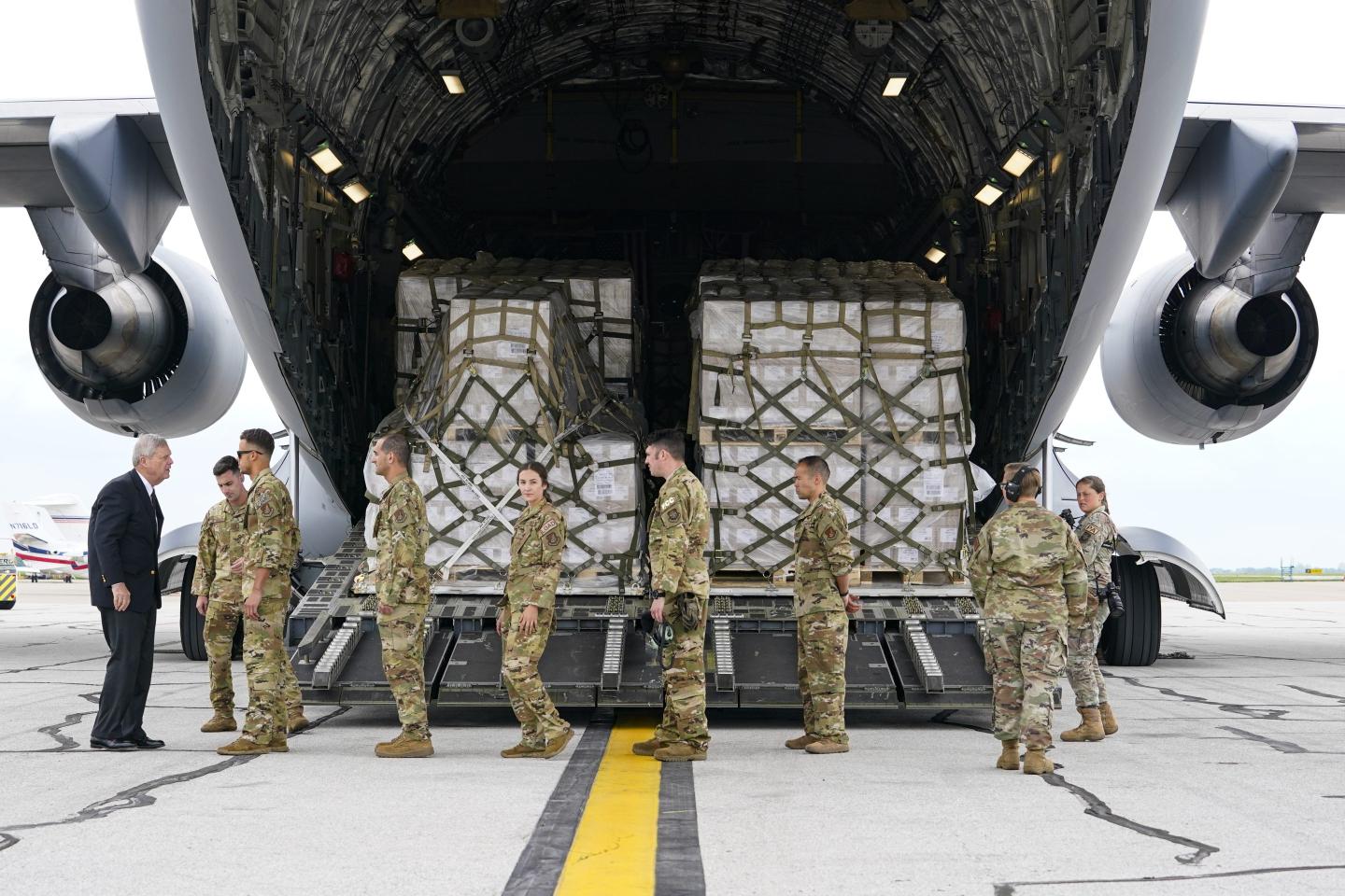 ‘Operation Fly Formula’ delivers 78,000 pounds of infant formula to U.S.