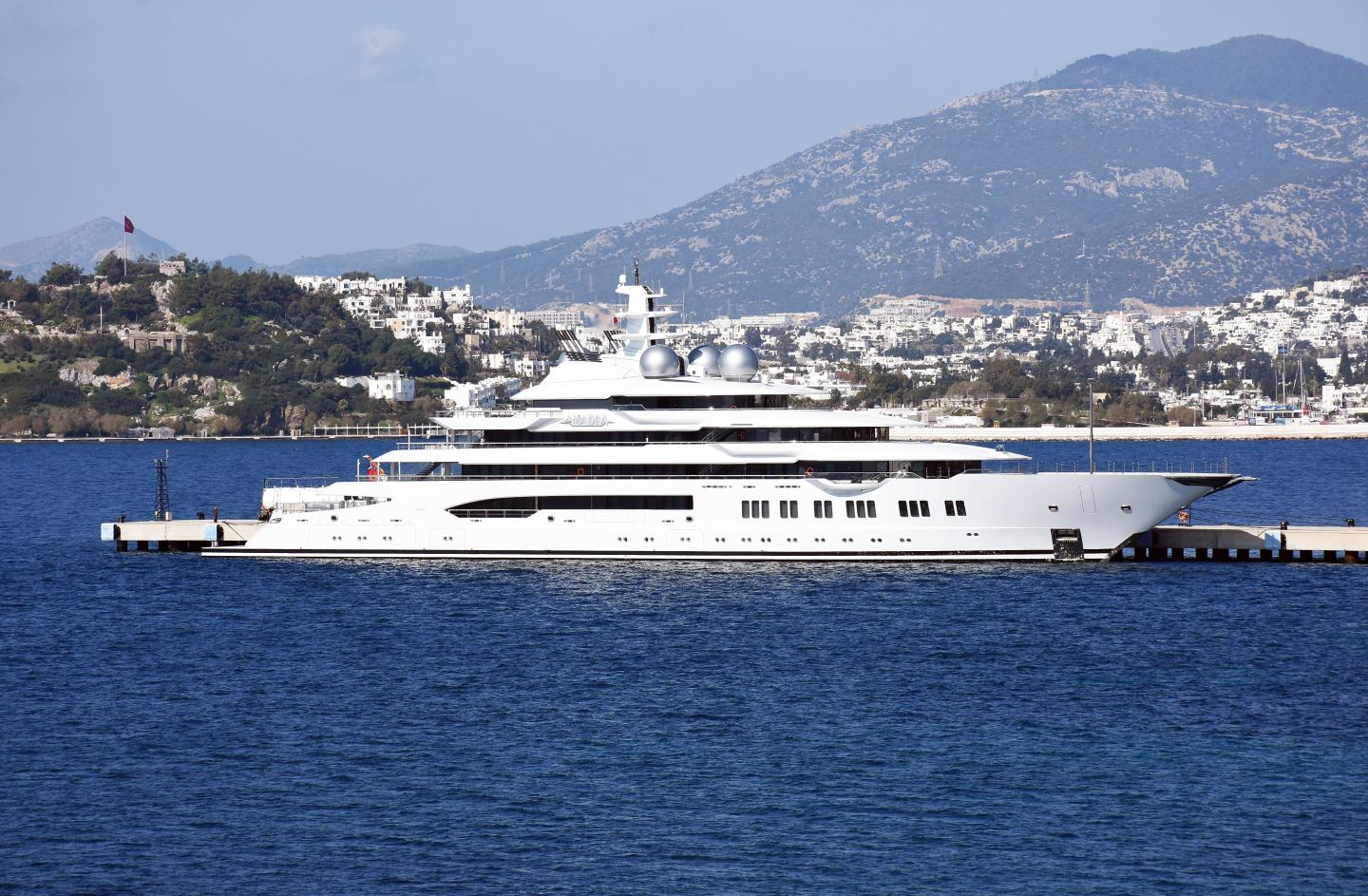 The U.S. is seizing a $325 million helipad-equipped megayacht in Fiji. The question is which Russian oligarch it belongs to