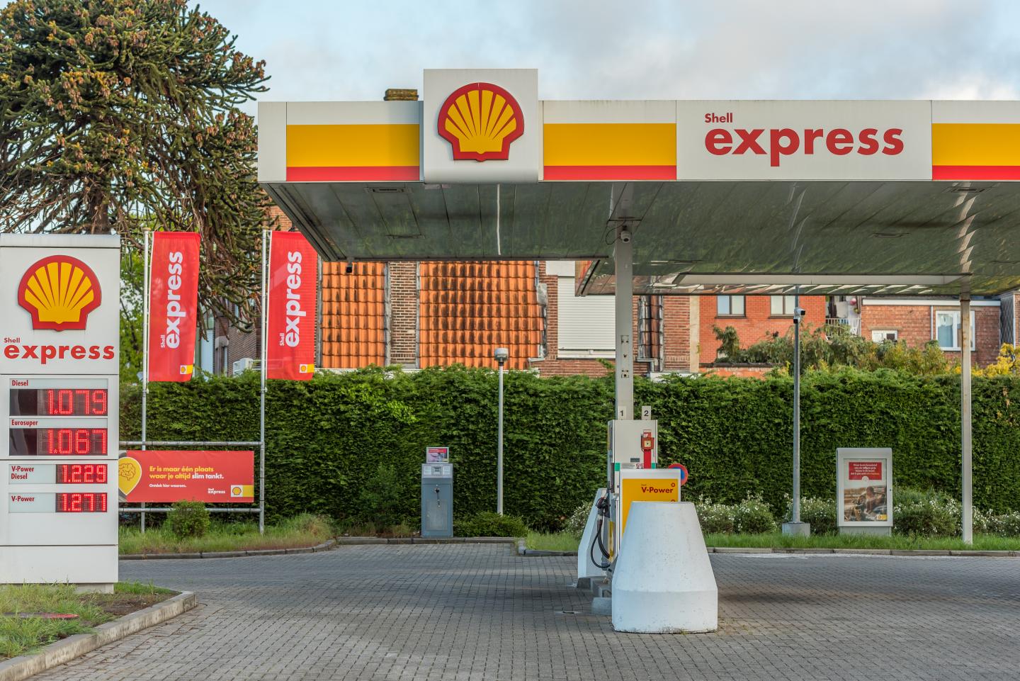 Big oil consultant resigns with scathing email to 1,400 executives asking them all to ‘look in the mirror’