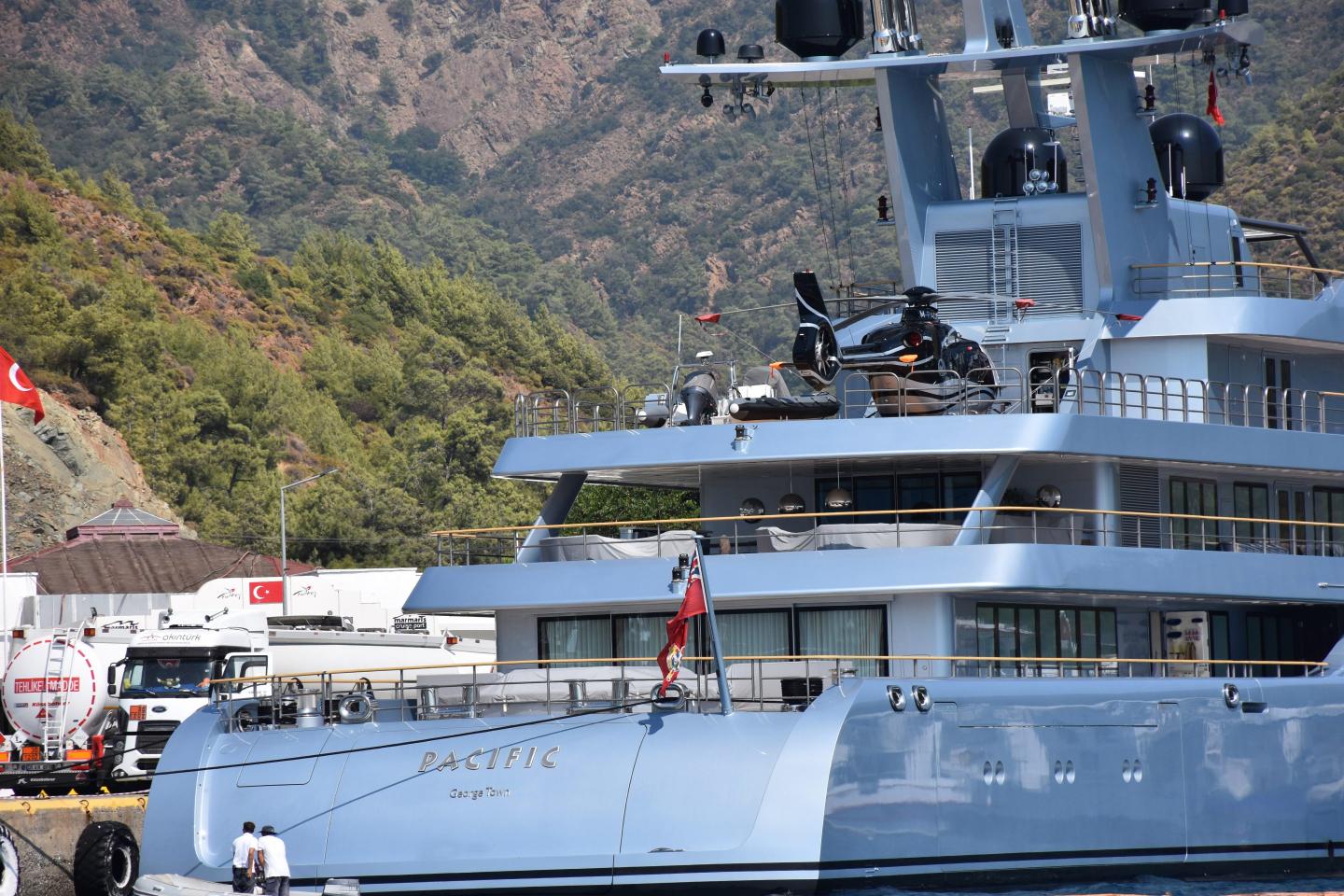 A sanctioned Russian oligarch’s megayacht vanished. Now it’s resurfaced after disappearing for two weeks