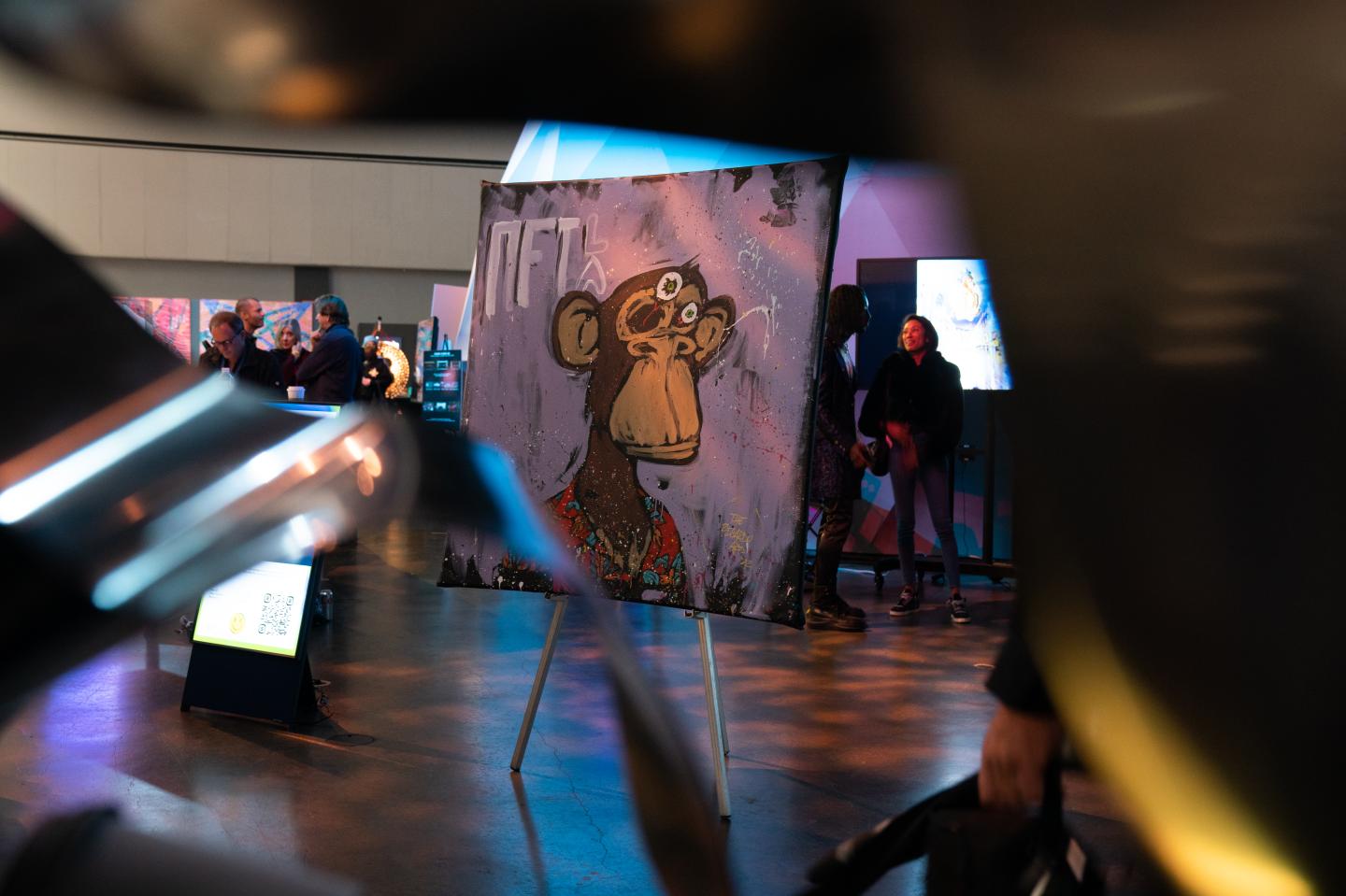 Bored Ape metaverse frenzy raises millions, crashes Ethereum
