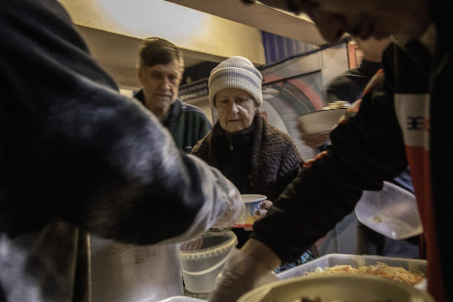 Food distribution in Ukraine