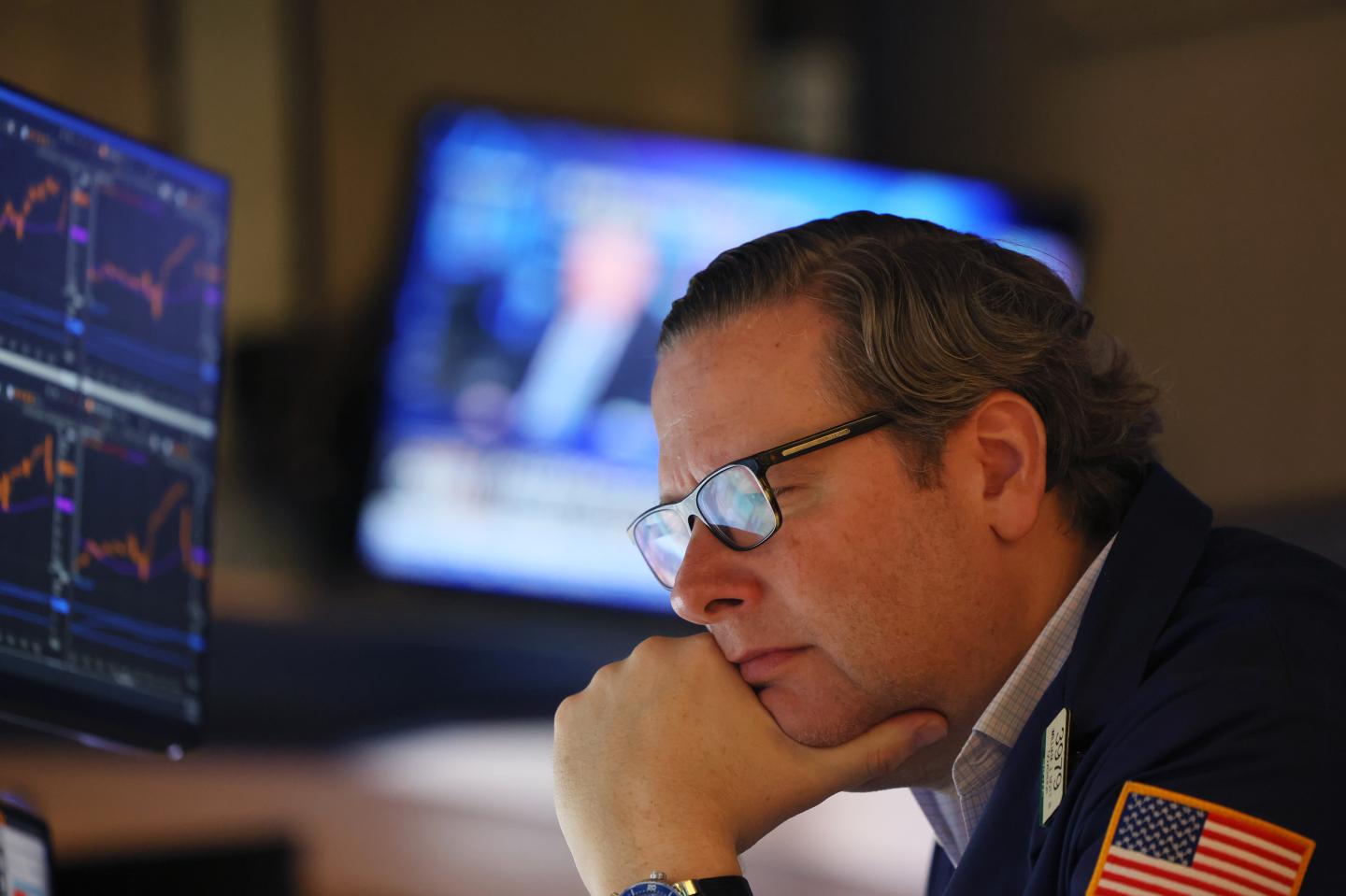 Goldman Sachs calculates a worst-case recession forecast as investors dump stocks and crypto