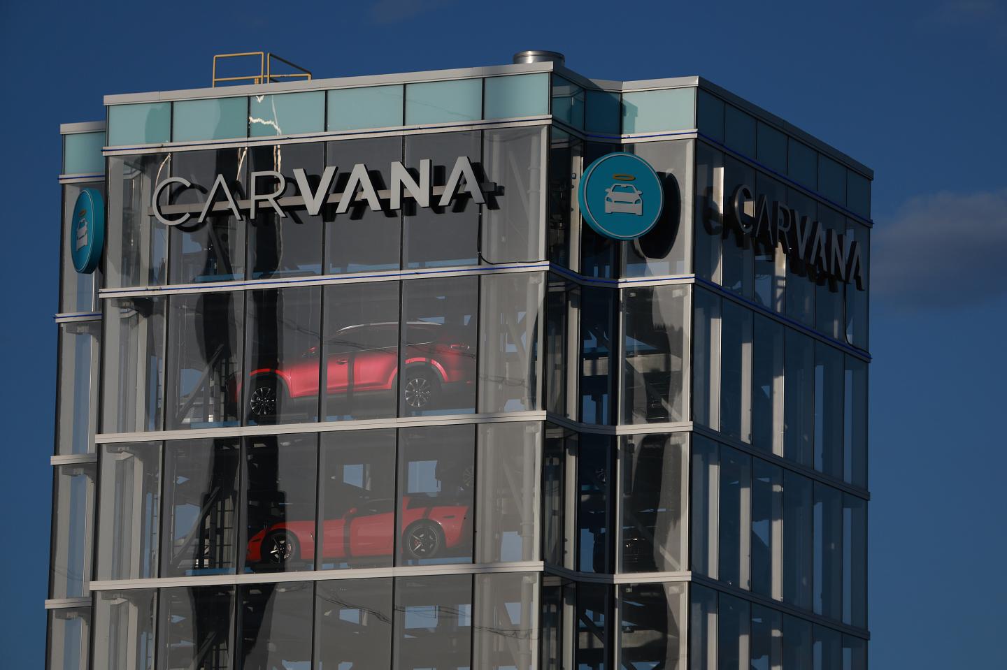 A Carvana used car "vending machine."