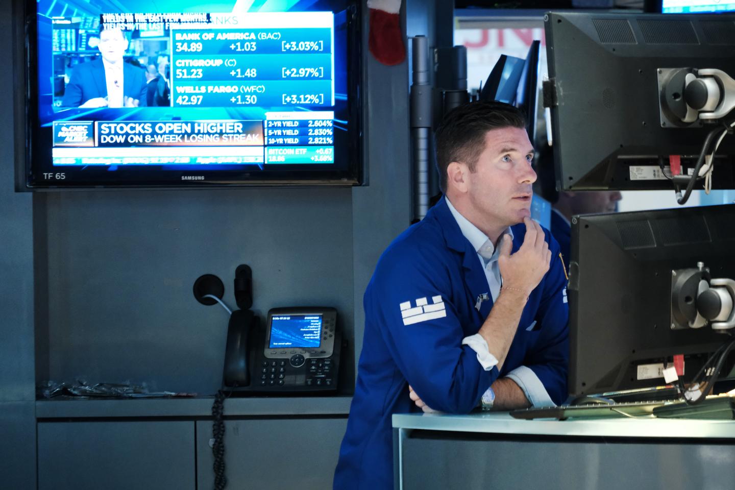 Tiger Global plans to raise a new fund for private investments as public markets sour