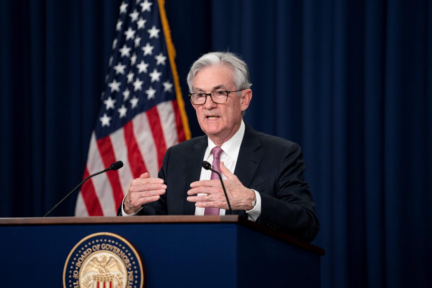 Fed Chair Jerome Powell gives a speech.