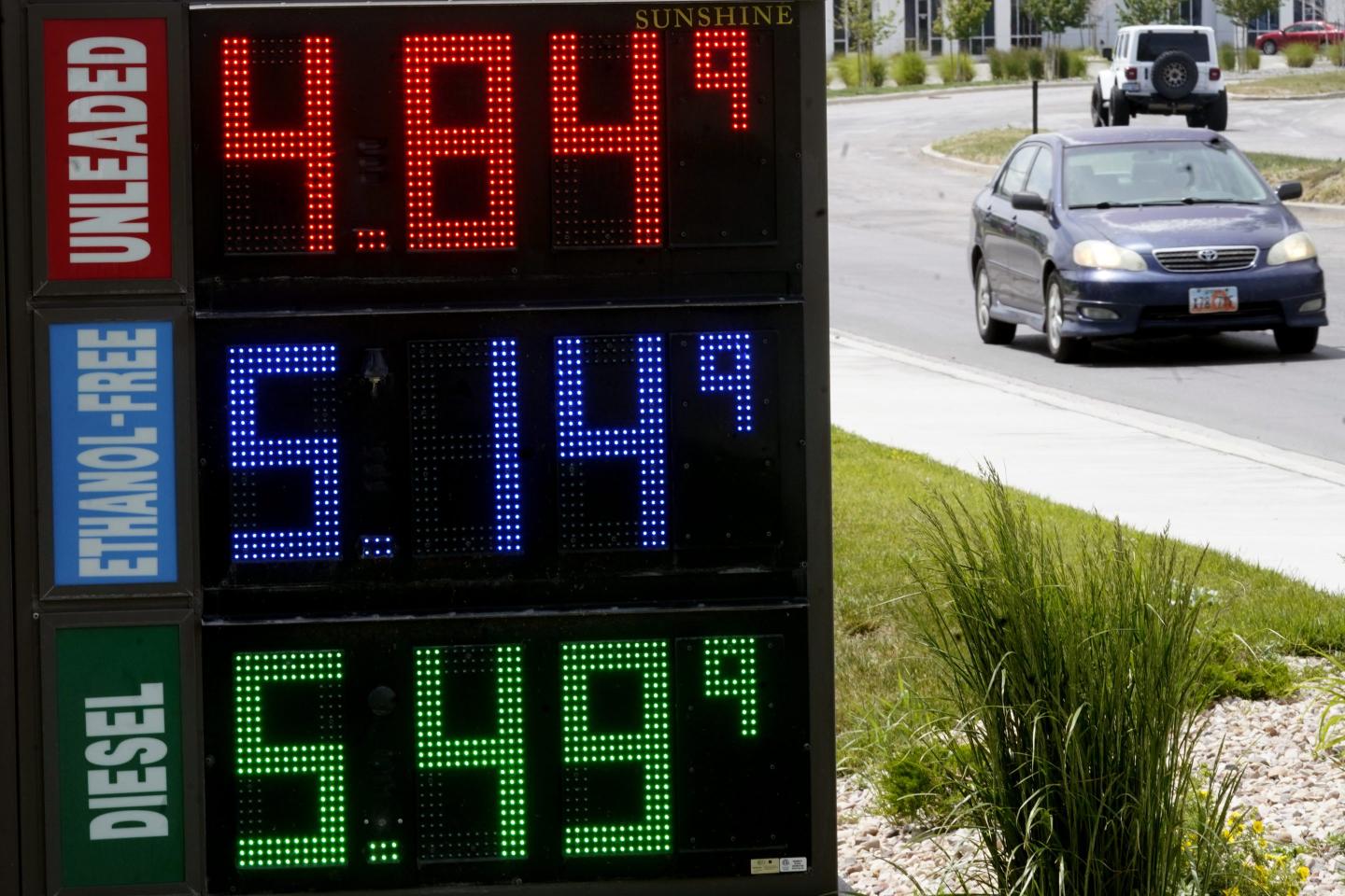 Several factors are converging to push gas prices higher. Who’s to blame?