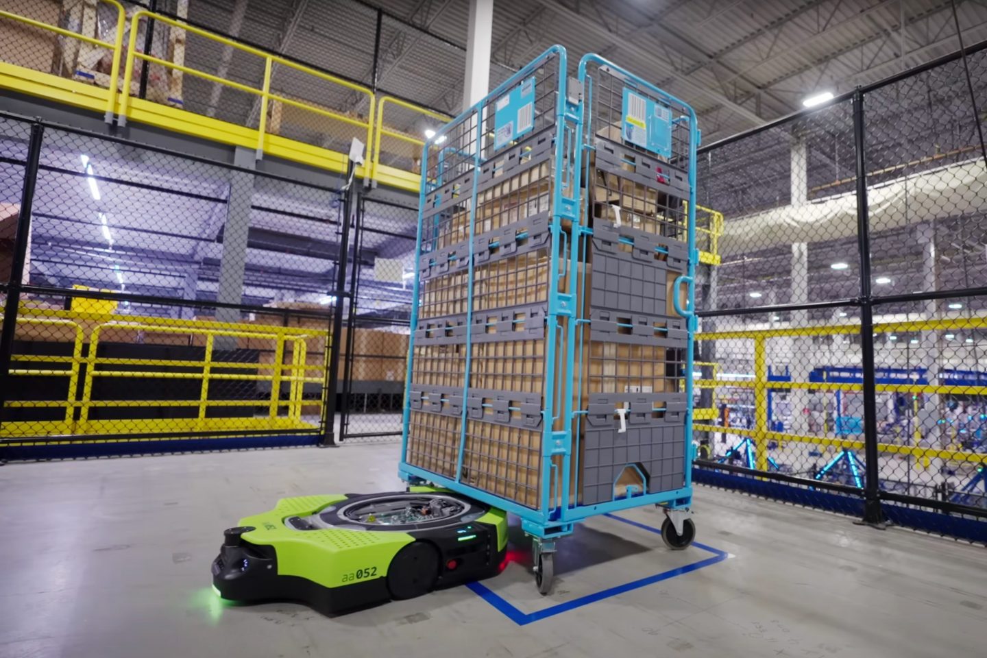 Amazon Proteus robot moves autonomously in a warehouse.
