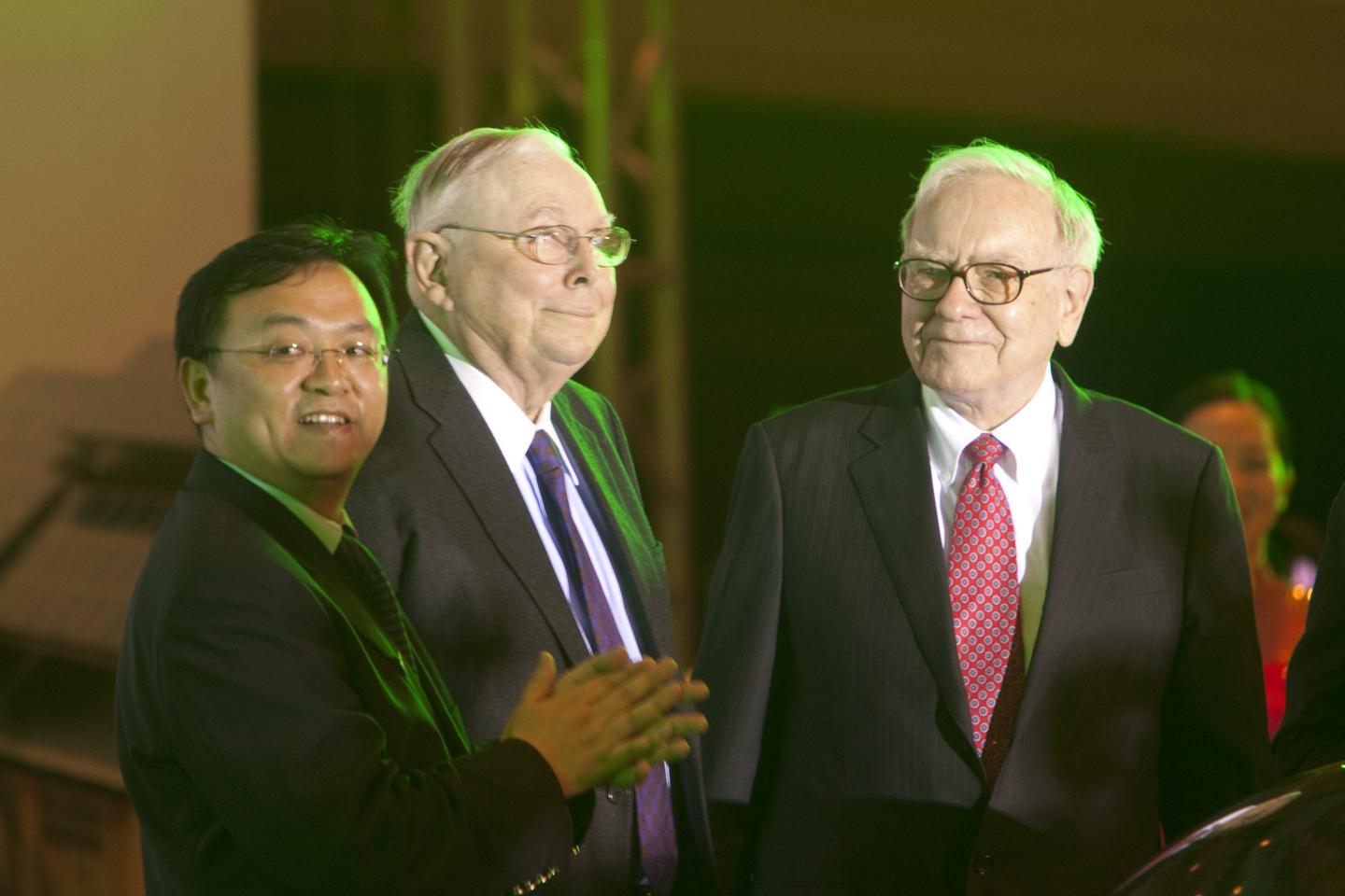 Elon Musk once laughed at Warren Buffett–backed BYD. Now, the EV maker is on such a hot streak not even a pollution scandal can stop it